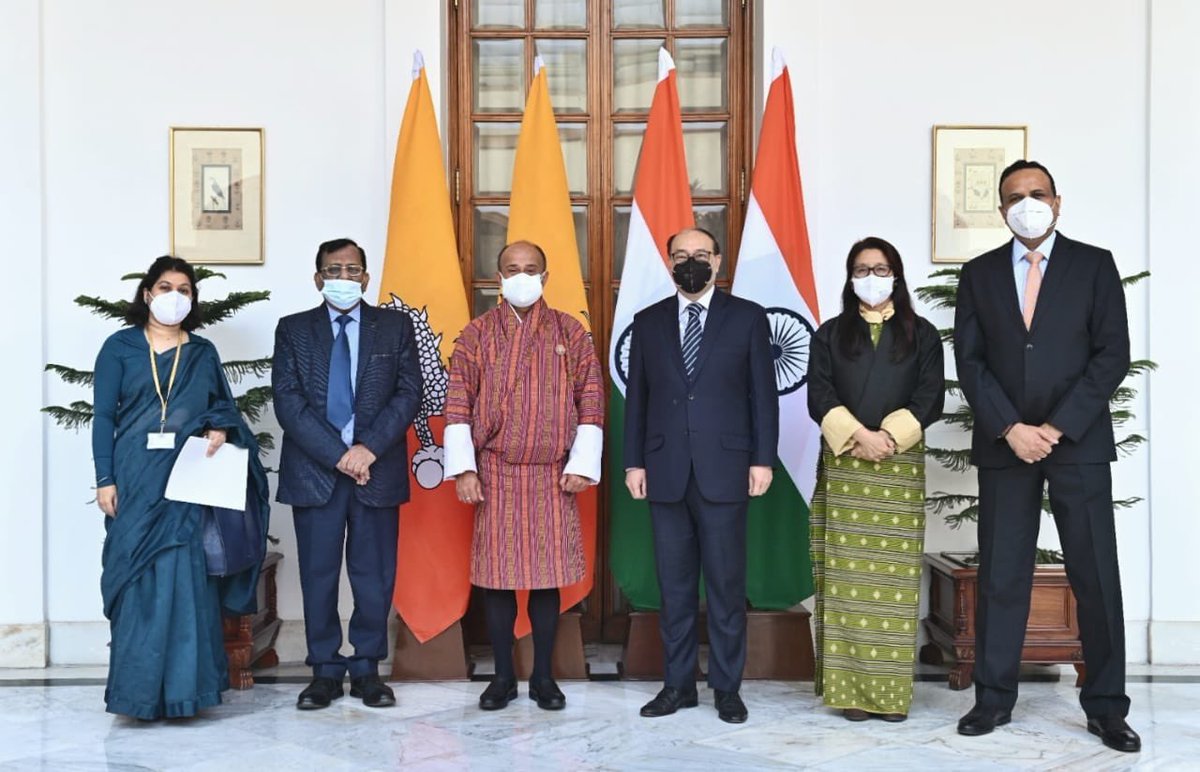 Foreign Secretary <a href="/harshvshringla/">Harsh V Shringla</a> called on Lyonpo Loknath Sharma <a href="/BhutanMoea/">MoENR Minister</a> Minister for Economic Affairs of Bhutan of Bhutan during the Minister’s visit to India. 

Discussions covered economic cooperation, with special focus on the hydropower sector.

<a href="/MEAIndia/">Randhir Jaiswal</a>