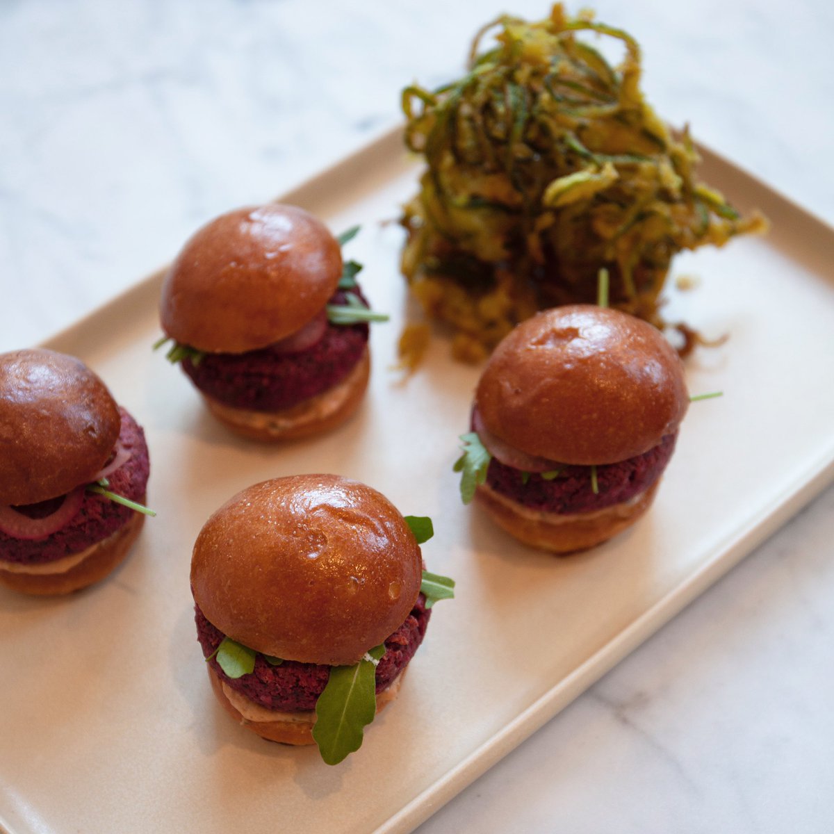 Stepping into the new year with lots of new ideas and lots of plant based food ideas! 🌱These satisfying, meat-free chickpea and beetroot sliders, served with crispy courgette fries and a perfect little pick me up for Veganuary. Find the full recipe on our website 🖥 🍔👨🏼‍🍳