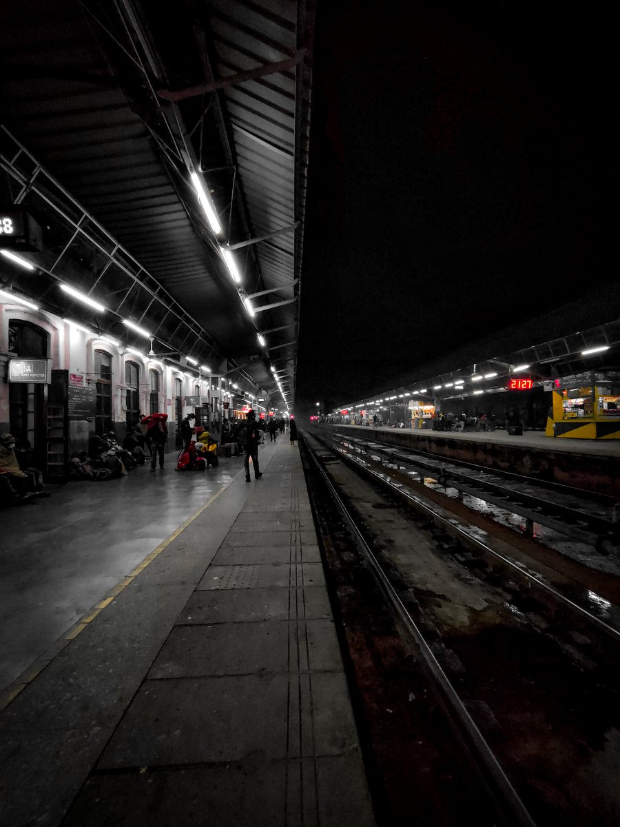 tavii_tabrez's tweet photo. @RT_Anywhere Ambala cantt shot on realme GT master edition (night photography) https://t.co/ixSy7UP5w0
