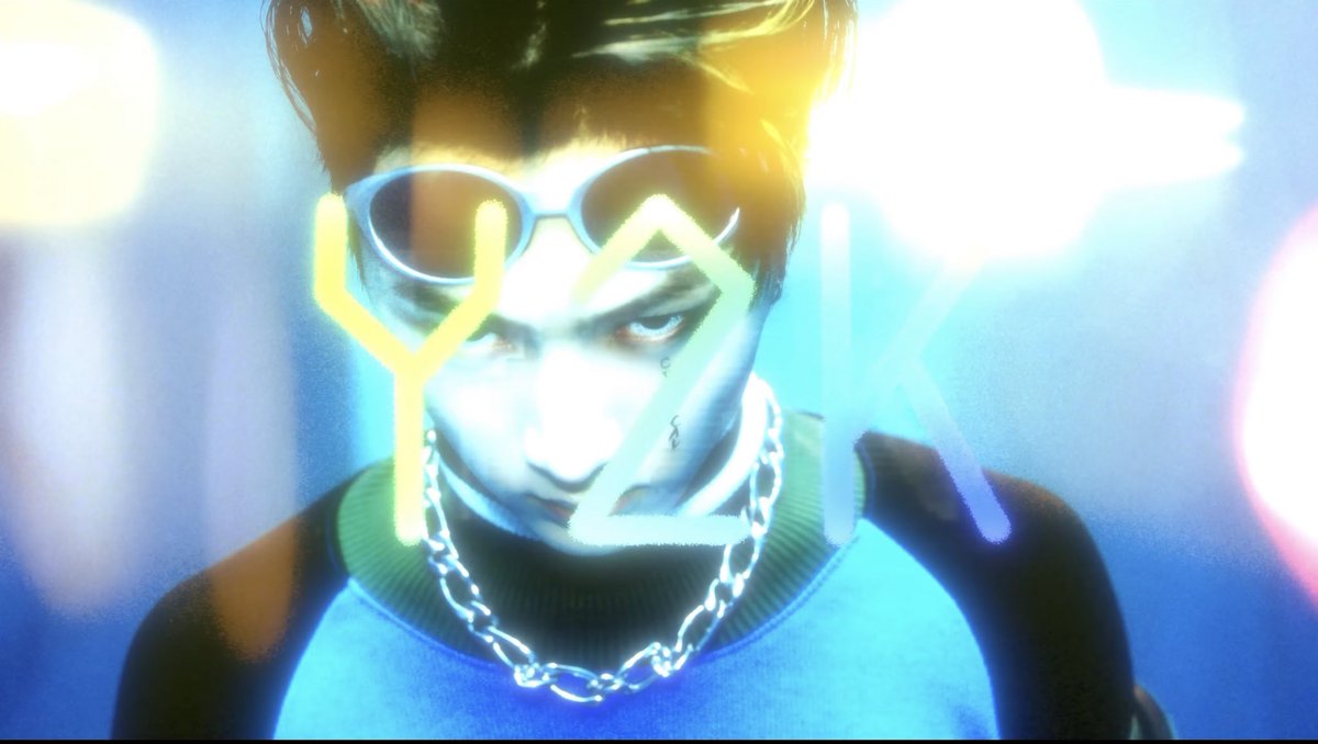 Y2K มีหมายความว่า เป็นการเปลี่ยนจากปี1900 เป็นปี 2000 ระบบคอมพิวเตอร์จะจดจำเฉพาะตัวเลขสองหลักสุดท้าย แทนที่จะจำเป็นเลขสี่หลักจะเปลี่ยนเลขจาก 99 เป็น 00 ซึ่งคนเชื่อว่าอาจทำให้เกิดเหตุร้ายขึ้นมาได้ (1)