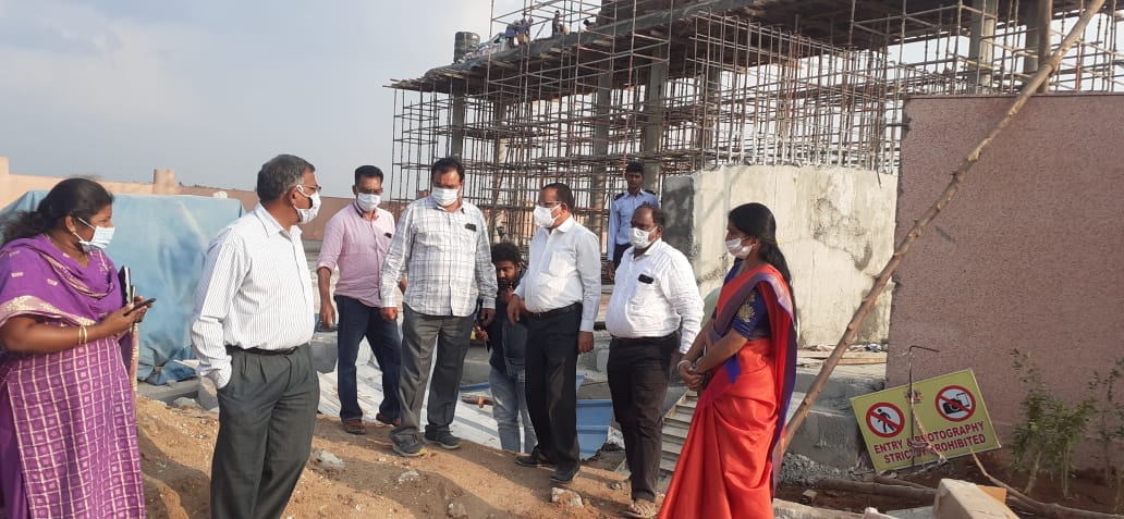 mb_telangana's tweet photo. #Missionbhagiratha Engineer-in-Chief Sri G.Krupakar Reddy sir &amp; Chief Engineer Sri A. Chandramouli sir along with SE Sri M.Anjaneyulu &amp; EEs inspected Mansanpally BPT to Ameerpet to Shahashrabdi ( Statue of Unity) at Shamshabad mandal .
@SmitaSabharwal @DayakarRao2019 https://t.co/ZxwzrAsA51