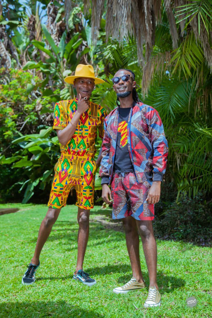 This year comes with a lot of blessings and great stuff. Officially a fashion brand ambassador for <a href="/BlessingMunjeri/">Blessing Munjeri</a> and his awesome label Afro Phoenix 

Takadiiiiiiii??????😃😃 TAKAENDA 
#fashion 
#music 
#vibes