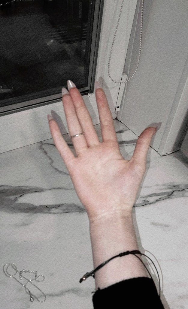 поддерживаю замечательный тренд от малышек.<з
вы бы подержали меня за руку, дорогие?
