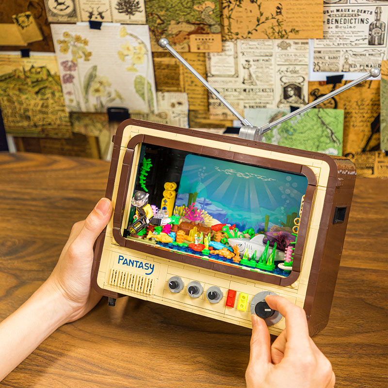 Pantasy4's tweet photo. Bring this 1960s Retro television home as a home decoration or a gift for your beloved ones
More Information: https://t.co/gVOiPj6Cix https://t.co/9DfcqTEEkA