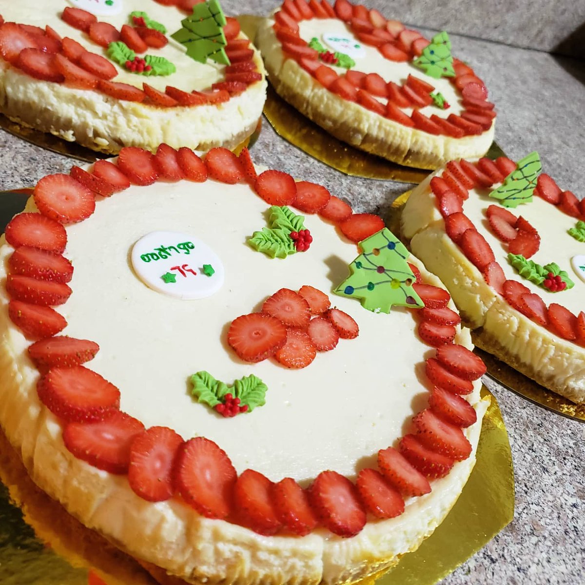hemens_sweets's tweet photo. 🌟እንኳን ለገና በዓል በሰላም አደረሳቹ🌟
በዓሉ የሰላም፣ የጤና ፣ የፍቅር እና የደስታ ይሁንልን።

🌟Merry Christmas🌟
We hope the holiday season is full of peace, health, love and happiness! https://t.co/RGSL2gSAtH