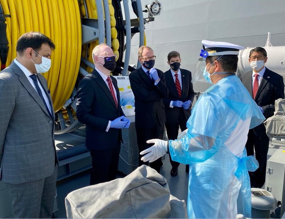 I had an exciting tour of the 🇯🇵 JS Uraga & JS Hirado with colleagues from🇬🇧,🇯🇵,🇮🇳,🇦🇺 & 🇧🇩. This follows recent visits of the 🇬🇧 HMS Kent & the 🇺🇸 USS Tulsa to 🇧🇩. Side by side, strengthening relationships & forging strong partnerships to keep the Indo-Pacific region free & open!