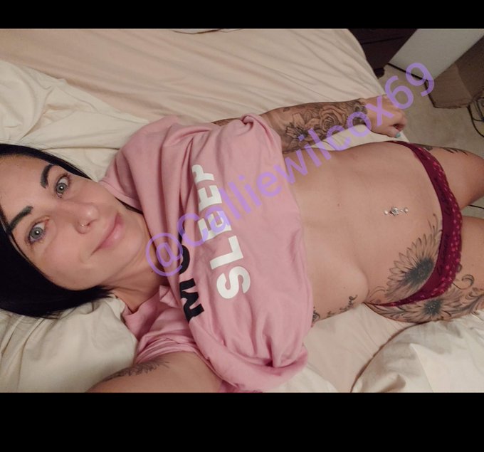 Happy bumday Monday !! 💋🍊 https://t.co/cad8ECJL7y