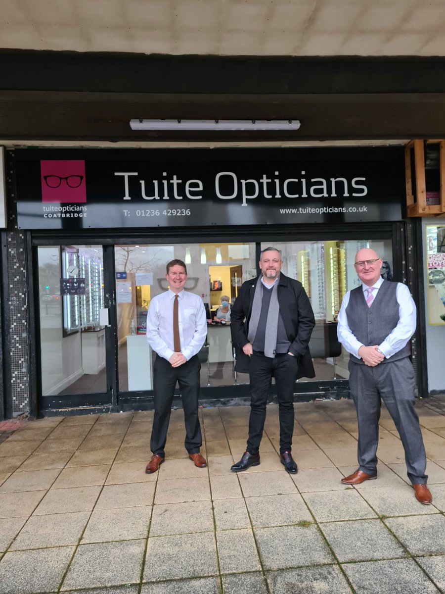 StevenBonnarSNP's tweet photo. Ahead of my speech in Westminster Hall tomorrow on the important and serious matter of macular degeneration and eye healthcare, it was great to meet the team at @TuiteCoatbridge this morning. 

Many thanks to optometrist @KirleyStephen for your time &amp; very detailed explanations. https://t.co/nO9iPhdoMn
