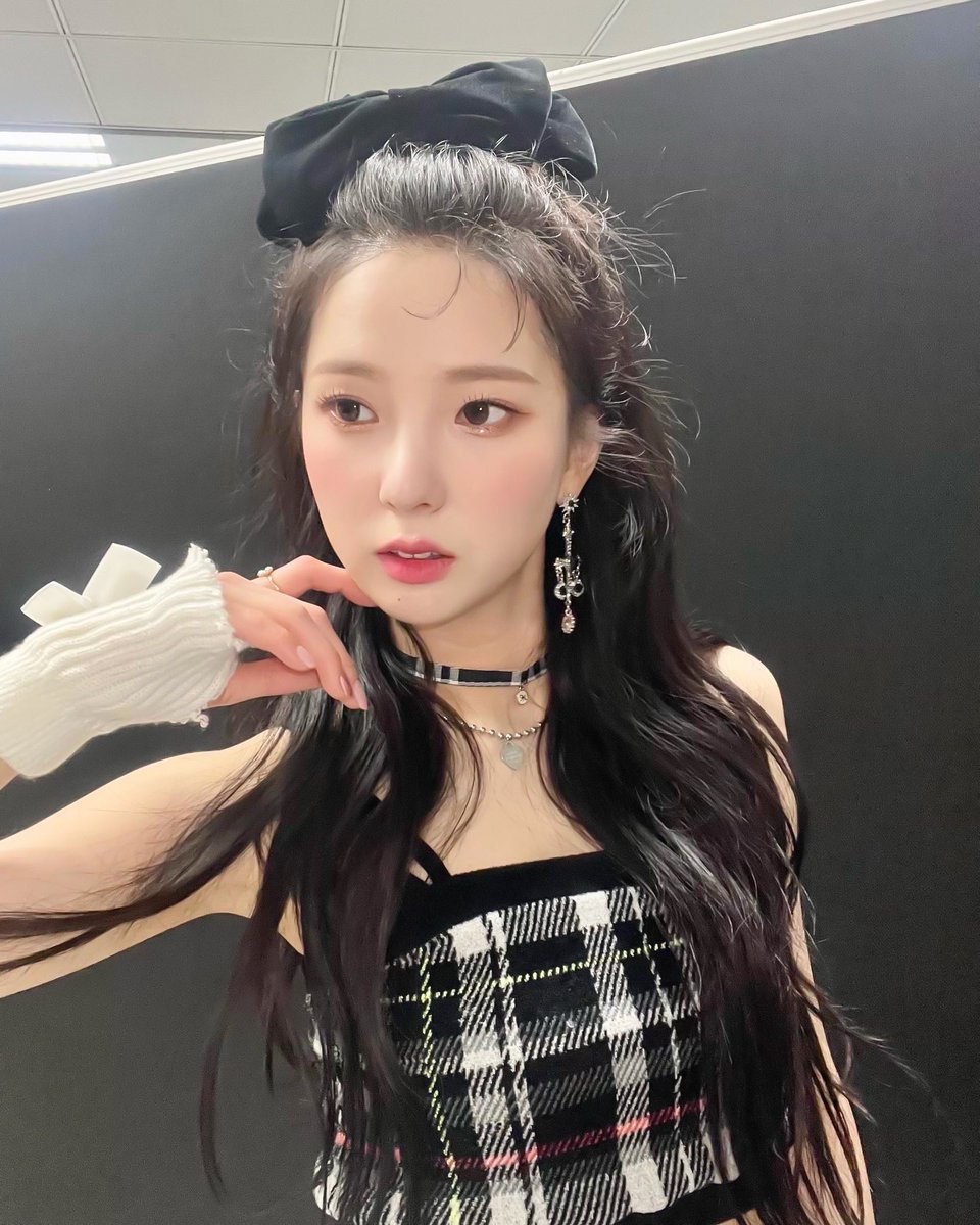 yujinzones's tweet image. 🖤&amp;amp;💗 

#CHOI_YUJIN #최유진