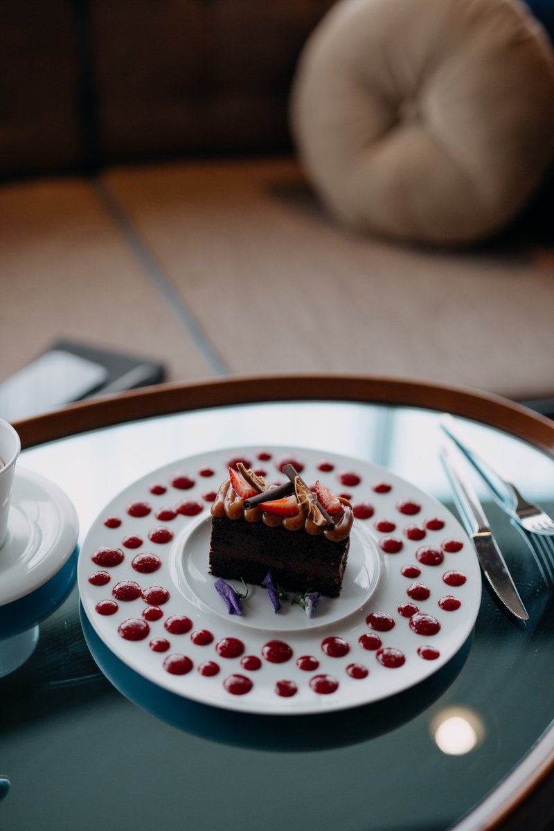 It is not just a cake; the Devil's Cake! 

#MoreCravings #DiscoverThisWay #RenHotels #MarriottBonvoy
