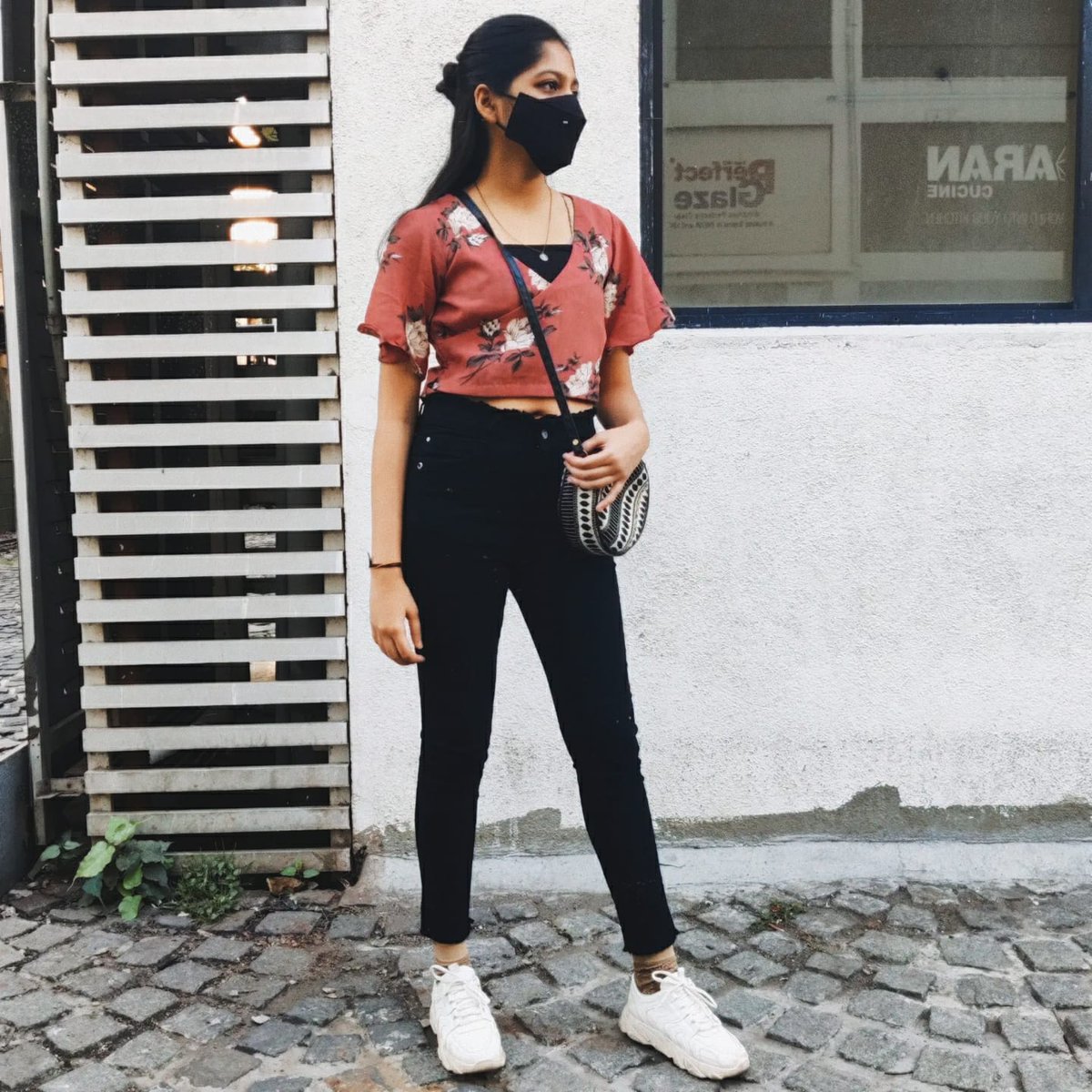 BahetiBullish's tweet photo. Styling with Baheti Bullish!
CASUAL LOOK!
Pair Baheti Bullish's Black Denim Jeans with your tops and tunics.
Shop Now with Baheti Bullish!
https://t.co/t99u4BQxQD 
#BahetiBullish #stylingtips #blackjeansstyling #casuallook #casualoutfit #outfitoftheday #styleinspo #womenfashion https://t.co/j2B4w2BKKj