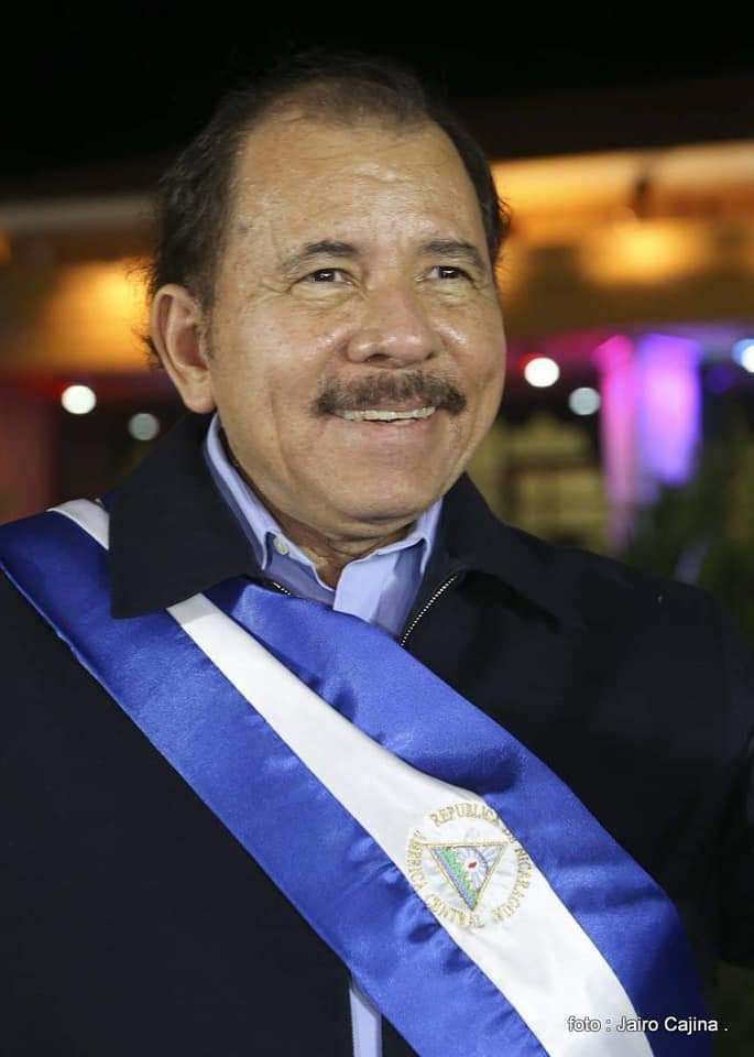 Nuestro Presidente Daniel Ortega 🇳🇮 hoy ratifica la continuidad de triunfos y victorias ✊🔴⚫
✅Educación
✅Salud
✅Programas sociales
✅Carreteras 
✅Hospitales 
✅Viviendas 
#SomosPuebloPresidente
@Nbalmaceda2
<a href="/FcoRosales78/">Francisco Rosales 🇳🇮</a>
<a href="/DrSuazo915/">𝙎𝙪𝙖𝙯𝙤 ☭✊🏻🇵🇸</a> 
<a href="/esbeltania/">Esbeltania</a> 
<a href="/mijamart88/">⚫🔴𝕄𝕚𝕛𝕒𝕞𝕒𝕣𝕥🔴⚫</a> 
<a href="/Dra_Paredes_/">🦷 Dr🅰️. 🅿️🅰️redeS🦷</a>