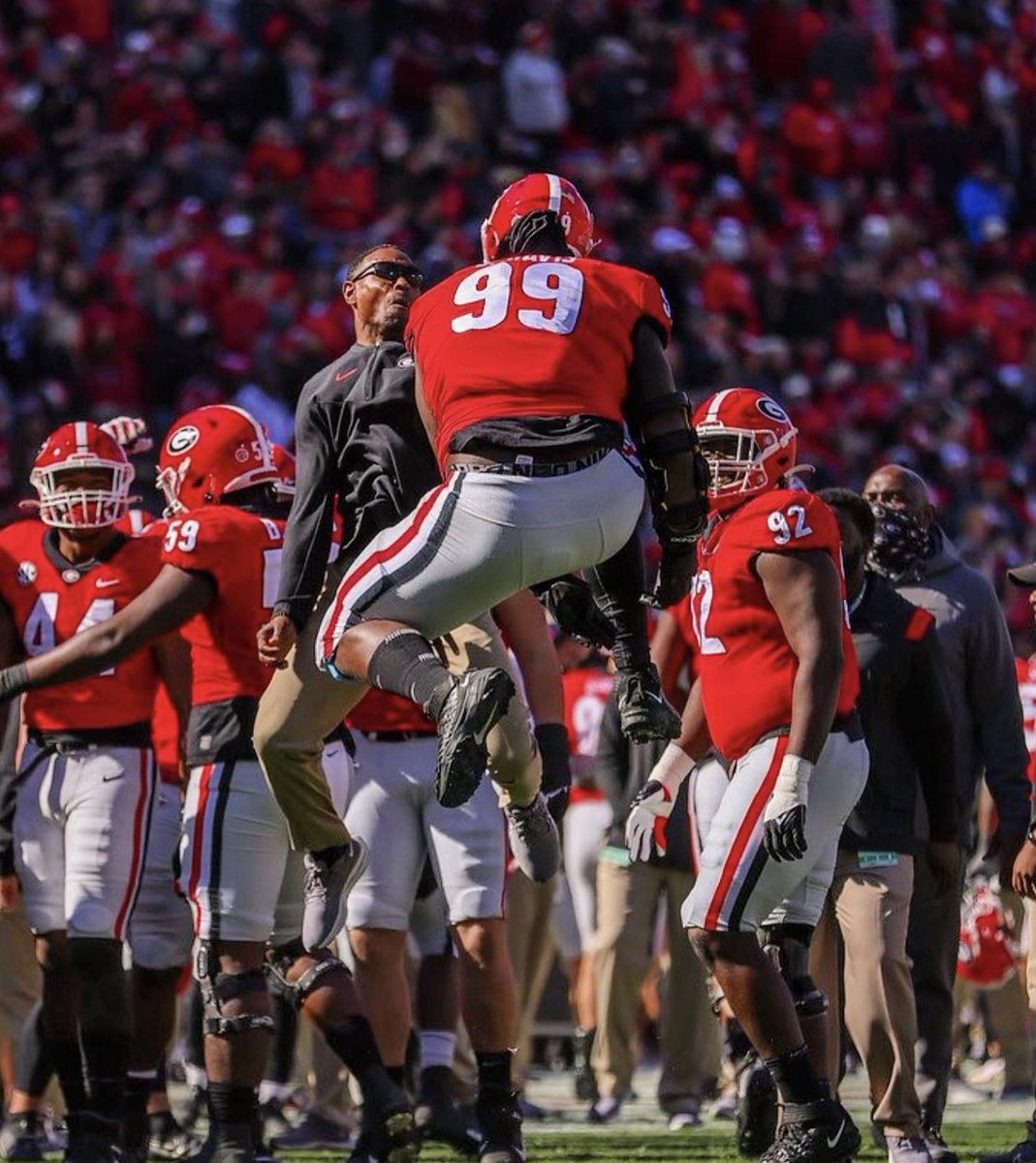 gxrrettgsn's tweet photo. GOOD MORNING AND HAPPY GAME DAY https://t.co/3Am8ZBZwpq