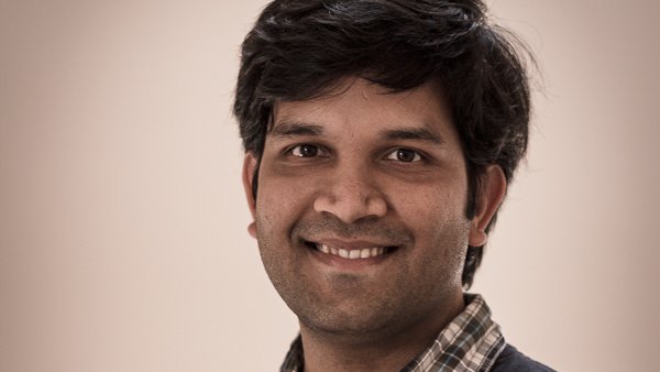 MPSGoettingen's tweet photo. Congratulations! @ERC_Research has awarded Dr. Lakshmi Pradeep Chitta from #MPSGoettingen with a Starting Grant! He will combine unique data from @ESASolarOrbiter and computer simulations to take a step torwards understanding #coronalheating. https://t.co/VXQkls0TVT #ERCStG https://t.co/cgIhVIaFPL
