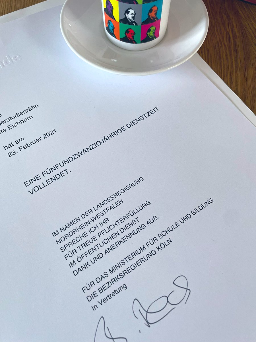 #25years  Überraschung in der großen Pause.