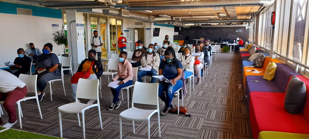 Kicking off the <a href="/UCTSummerSchool/">UCT Summer School</a> programme at our Philippi space today! With courses including "The Western View of Asian Art", "Glorious Gardens from around the World" &amp; "The Story of the Oxford/Astra-Zeneca Vaccine". Runs until 29th. #learning #SummerSchool #livestreamed