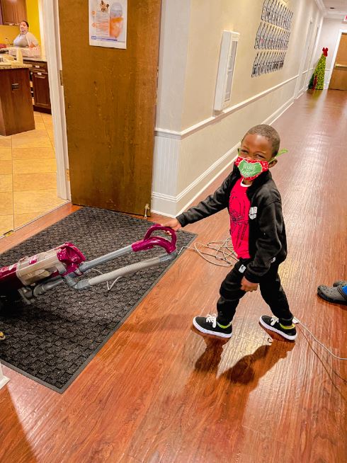 RMHC of Central FL (@rmhccf) on Twitter photo Meet the newest RMHCCF employee, Zaire! While his big sister receives medical treatment, Zaire has been reporting for duty everyday to help around the House where ever he can! 
Comment ""😊"" if you think Zaire deserves to be employee of the month!! Meet the newest RMHCCF employee, Zaire! While his big sister receives medical treatment, Zaire has been reporting for duty everyday to help around the House where ever he can! 
Comment ""😊"" if you think Zaire deserves to be employee of the month!!