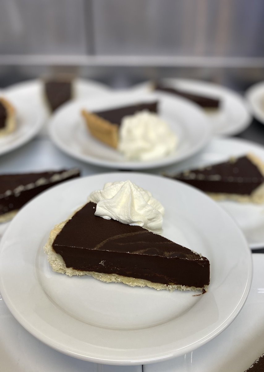 RLong08's tweet photo. Today lunch is, a lamb stew with a buttered slice of home made soda bread or a cheese and onion quiche with a rocket and Parmesan salad. Then a rich chocolate tart with an orange mascarpone cream yum!! #boosters #BeNCHProjectNHS https://t.co/6W1YtybADN