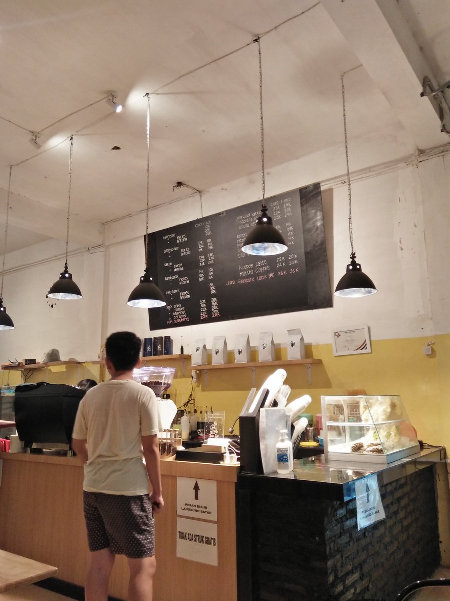 KAKOCoffee's tweet image. Seperti senin biasanya, bersinggah