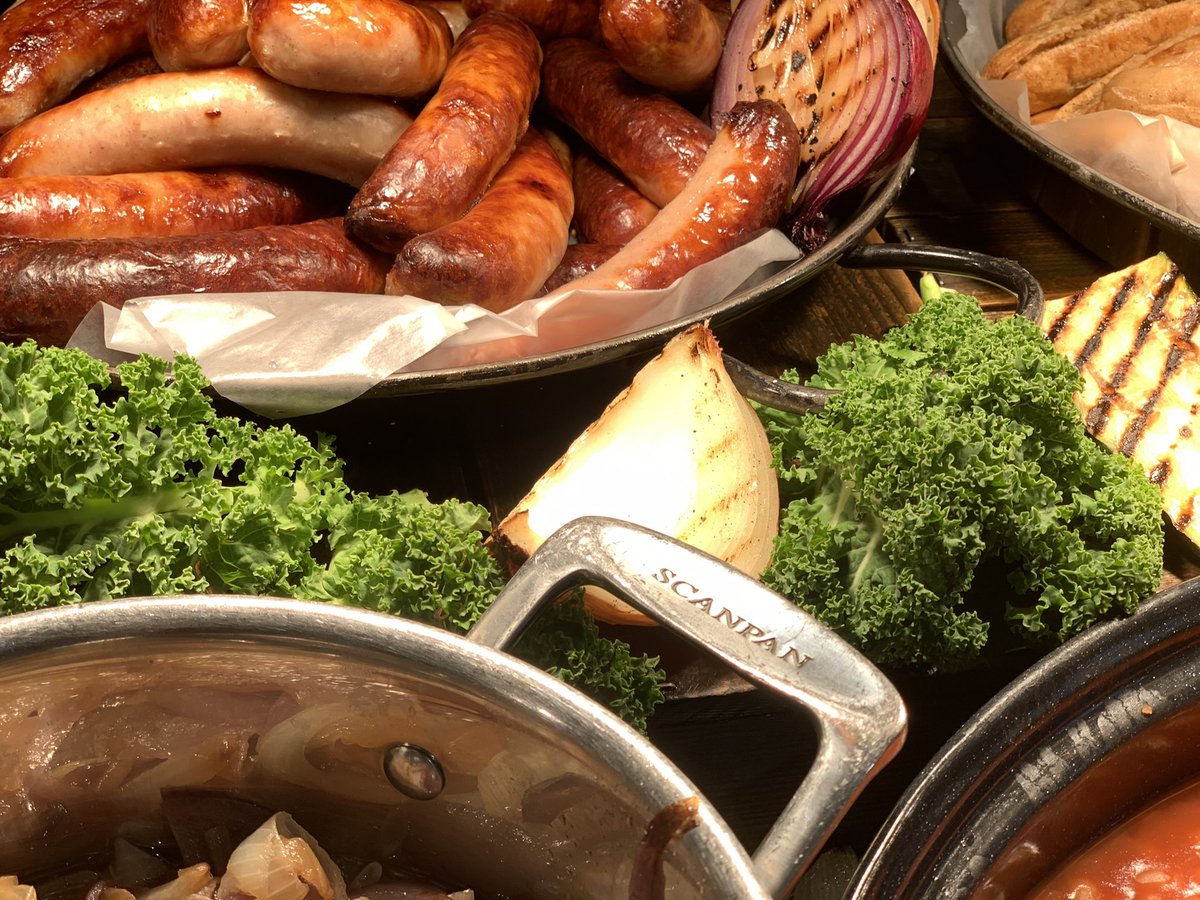 NathanSimms17's tweet image. Back with a bang (er). Inset’s a go at Queen’s, ready to welcome the children back tomorrow. @HhRgulley @chefJordanHH @HHGchambers @QueensTaunton @HolroydHowe