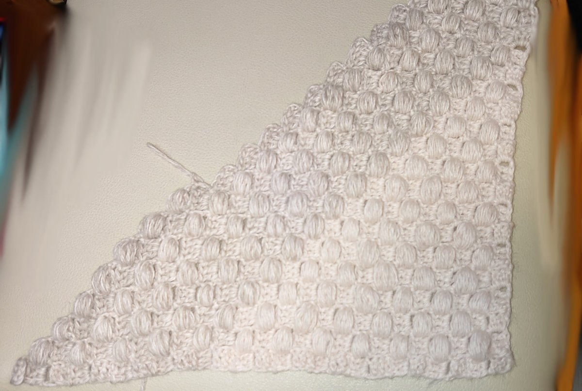 sarasa_ichimiya's tweet photo. #ユザワヤ のオリジナル毛糸
#WonderWool をつかって、スヌード作り。
スヌードと言ったら、輪にして編むのが主だけど、今回の編み方だと、輪にして編むのが終盤になってから💦
どんどん編み進めてるけど、楽しいからどんどん編めてしまう。
#編み物 #おうち時間 https://t.co/tMPSaGPU07