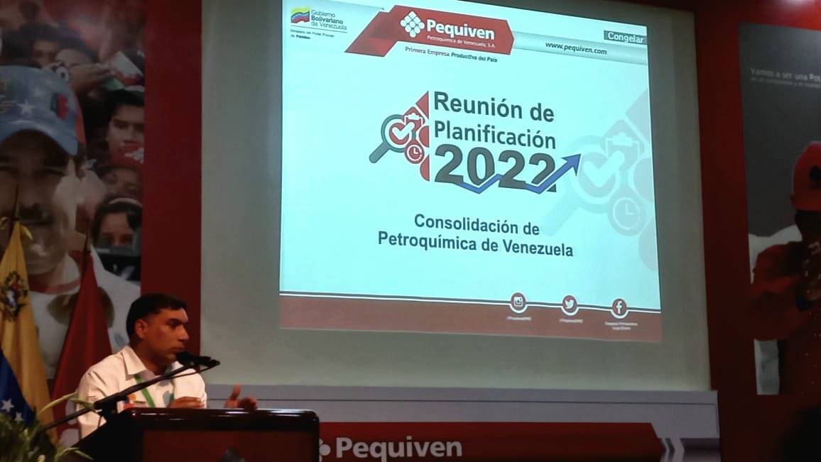 PrensaPequiven's tweet photo. #Ahora || Presidente de #pequiven Pedro Rafael Tellechea @TellecheaRuiz inicia importante Reunión de Planificación para revisar las proyecciones y metas del año 2022 previstas en la industria petroquímica. 
📍@PequivenCPHC 

@TareckPSUV
@drodriven2
@NicolasMaduro
@MinPetroleoVE https://t.co/Z1IRAegPSp