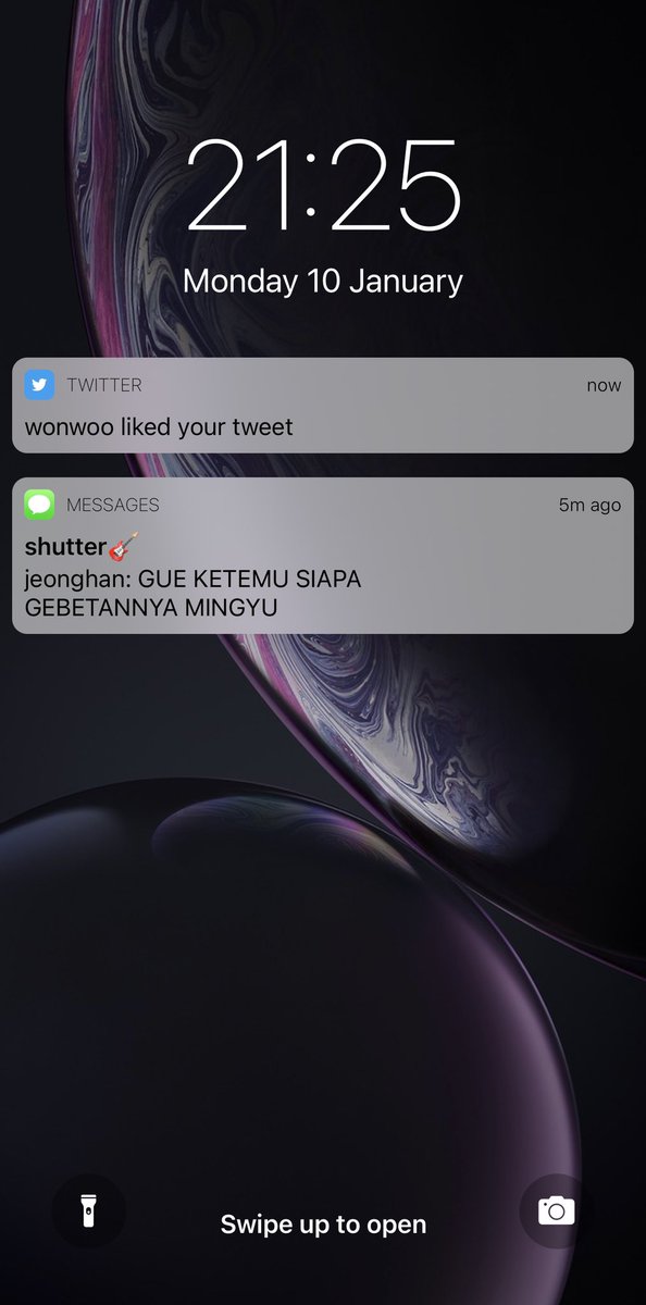 summersoceans's tweet image. 𝙨𝙝𝙪𝙩𝙩𝙚𝙧

kehidupan 𝘄𝗼𝗻𝘄𝗼𝗼 awalnya begitu-begitu saja, kalau bisa dibilang cukup membosankan — sampai seorang bernama 𝗺𝗶𝗻𝗴𝘆𝘂 muncul begitu saja.