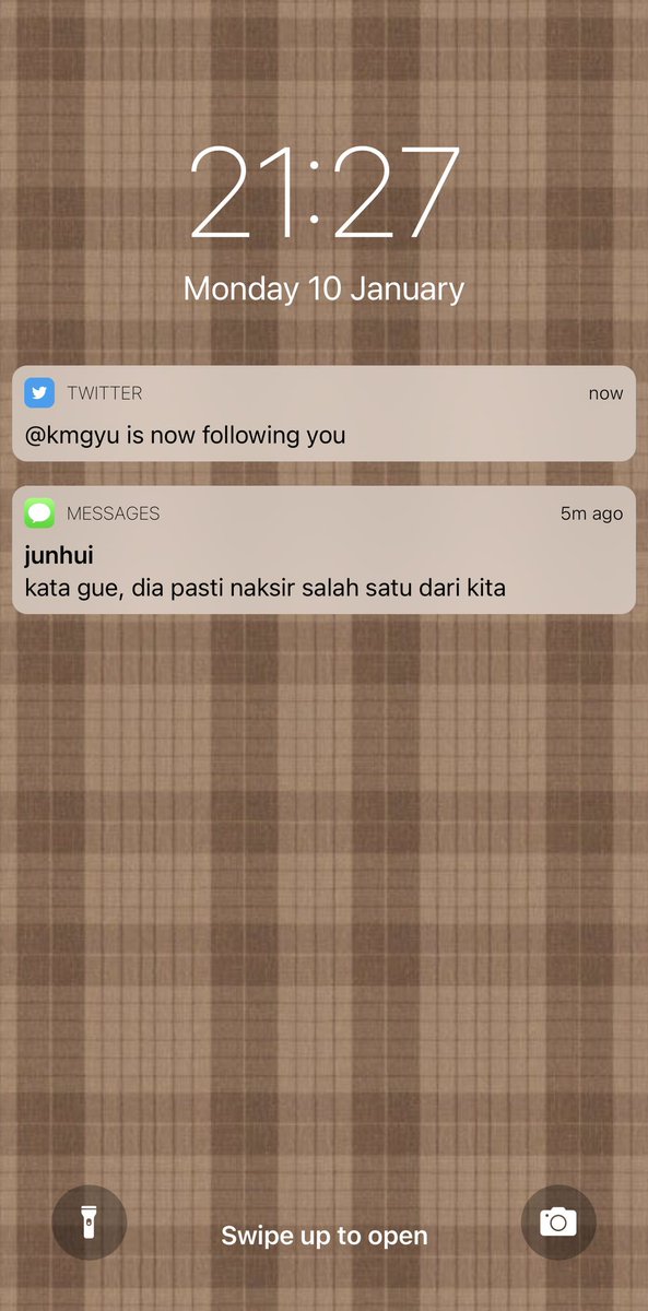 summersoceans's tweet image. 𝙨𝙝𝙪𝙩𝙩𝙚𝙧

kehidupan 𝘄𝗼𝗻𝘄𝗼𝗼 awalnya begitu-begitu saja, kalau bisa dibilang cukup membosankan — sampai seorang bernama 𝗺𝗶𝗻𝗴𝘆𝘂 muncul begitu saja.