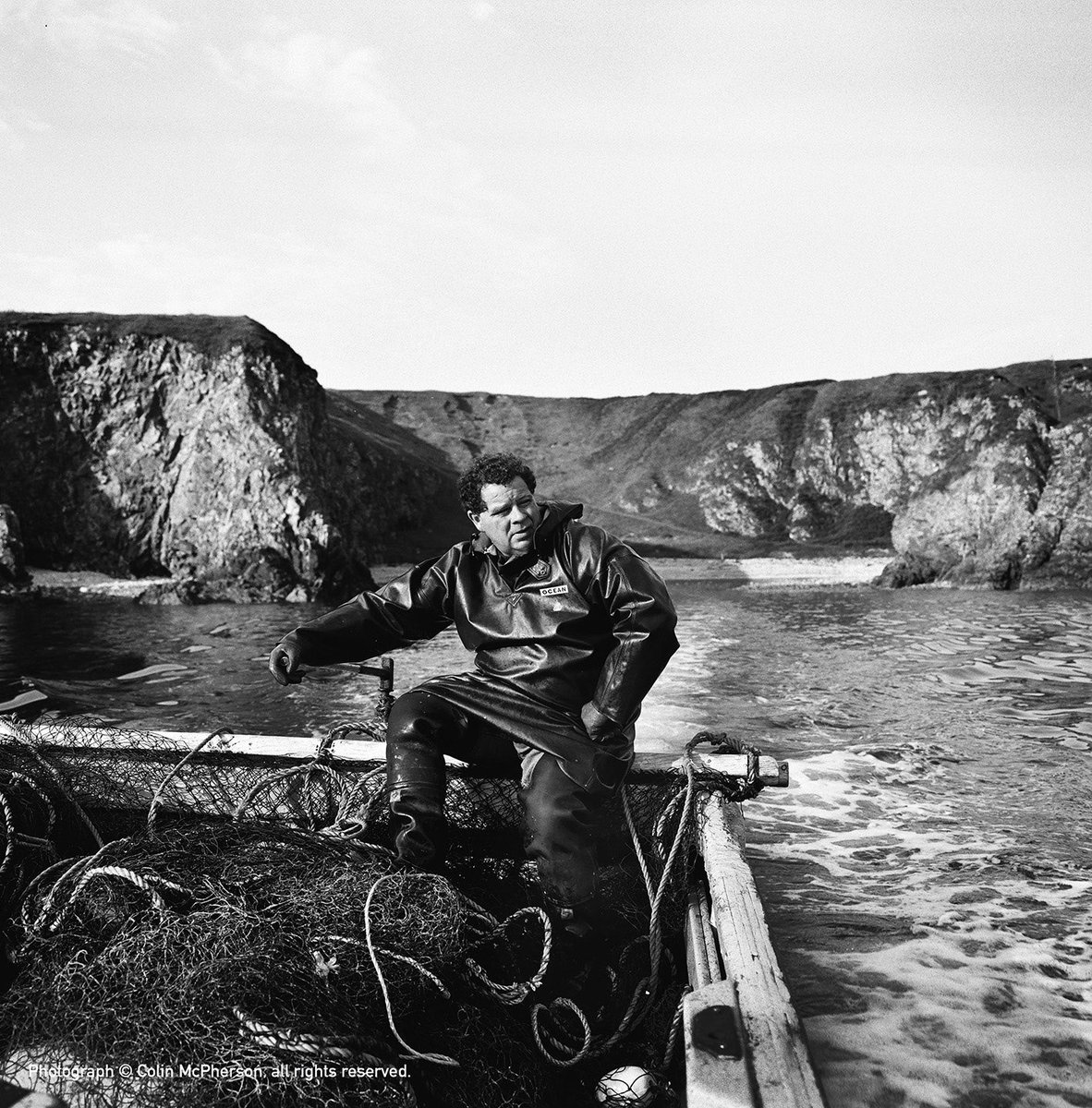 DocuScotland's tweet photo. As featured in @TheSTMagazine two photographs of #salmon net fisherman James Mackay taken 20 years apart in #Armadale, #Scotland as part of #CatchingTheTide by @germanocean - made possible by project funding from our @Patreon supporters’ platform. Thx!
https://t.co/PPNoafVuuD https://t.co/9NZ2aECS03