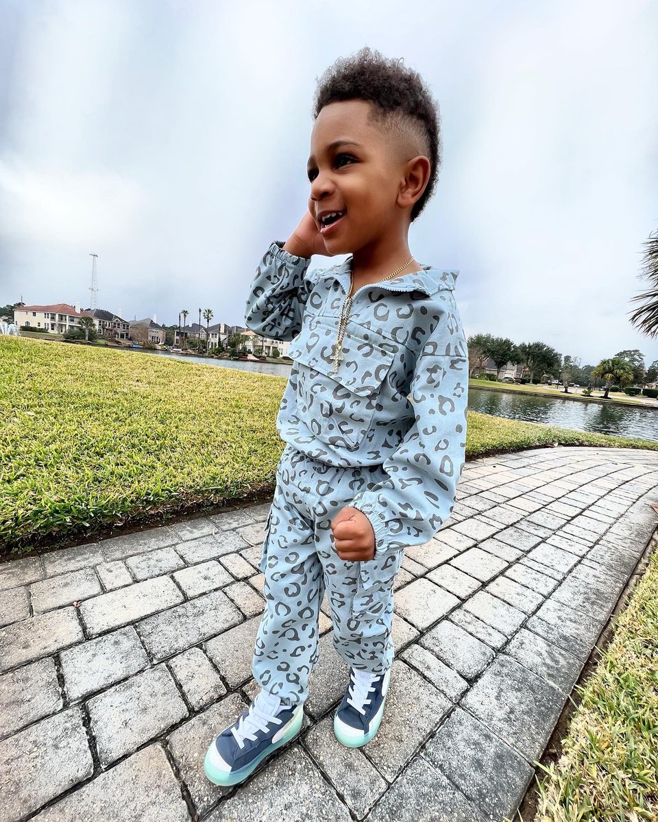 topplinekids's tweet photo. Monday is a state of mind. What’s yours?😁☺️ #motivation #startfresh #smilemore #bossmom #topplinekids #yearoffocus https://t.co/1Z3mY7haRm
