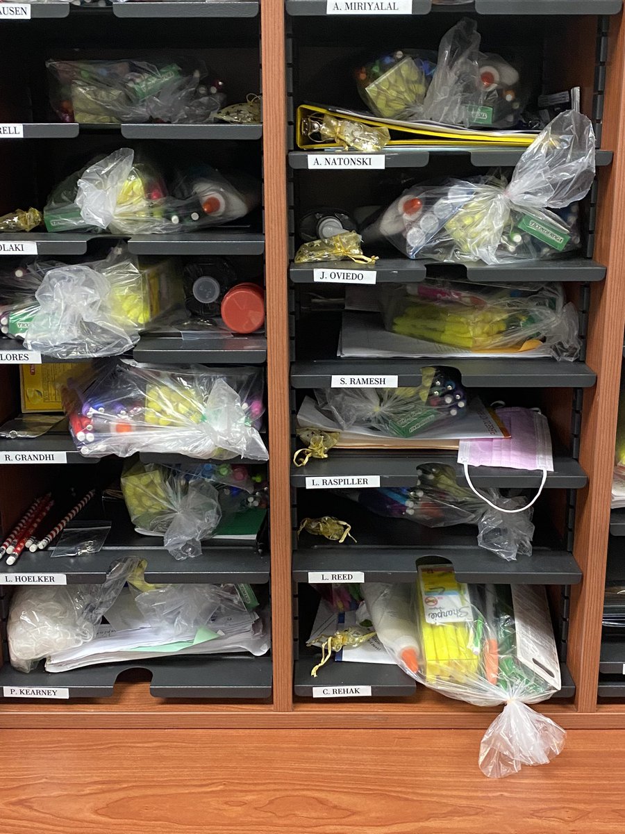 FalconsPTSA's tweet photo. This morning each staff member received a bag of supplies in a team effort from our favorite distribution center and our ptsa. If you received a blank white bag or a keychain bag, that is a gift from our President as it is her last year here at FMS. Thank you Falcon staff! https://t.co/Gq3qlFOf9n
