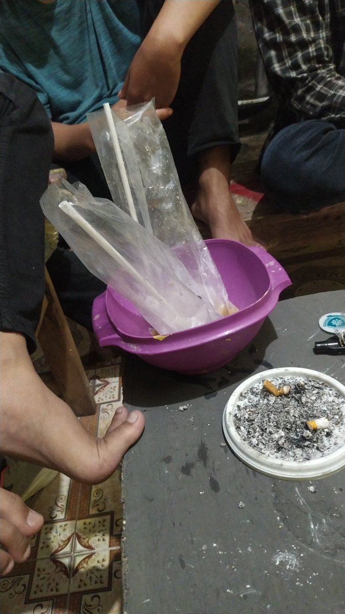 Tuku es teh wae ora kuat Lo pak opo meneh bayar UKT full, Yo mengkis duwa nhu pak 😭😭😭
#UINRMSMenggugat
#KMAPotonganUKT
#MenungguKEMENAG
#UINSurakartaUntukBangsa

<a href="/Kemenag_RI/">Kementerian Agama RI</a>
@YaqutCQhoumas
<a href="/mudhofirabdulla/">Mudhofir Abdullah</a>
@uin_rmsaid
@demaiainska