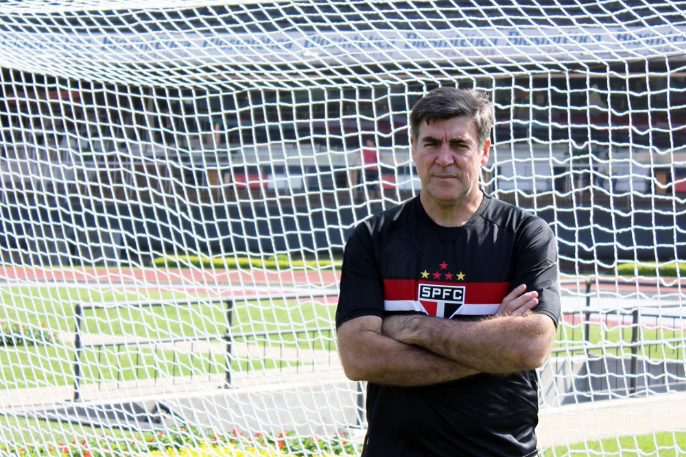 SaoPauloFC's tweet photo. Zetti tem, entre suas principais conquistas, os títulos de bicampeão mundial de 1992 e 1993; da Libertadores de 1992 e 1993, da Supercopa de 1993, da Recopa de 1993 e 1994, da Master Conmebol de 1996, do Brasileiro de 1991 e do Paulista de 1991 e 1992!

Felicidades, Zetti! 🥳🇾🇪 https://t.co/yKRdg0gpvE