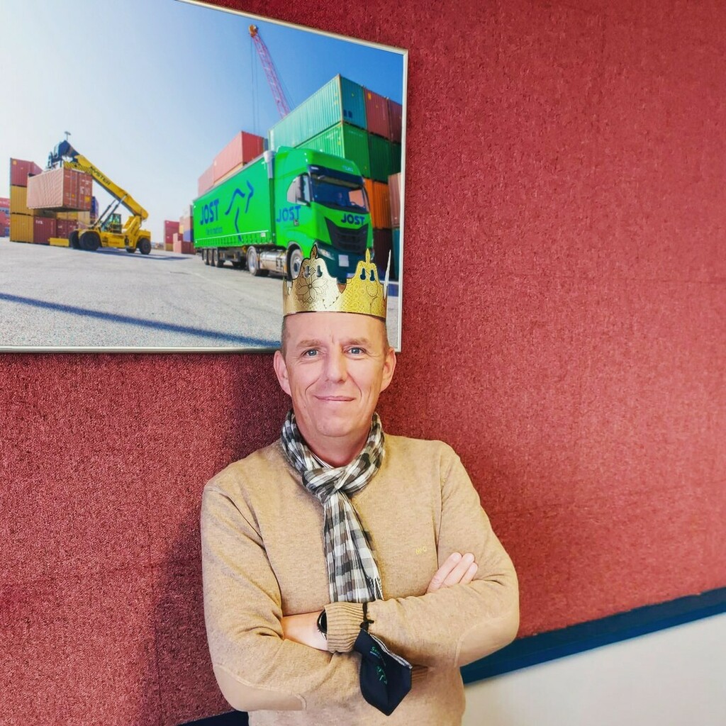 Did you get the lucky charm? 👑

This weekend, with family or friends, you may have had the pleasure of enjoying a King cake.

At JOST, we did it again today with one lucky winner 🤴

Happy Epiphany to you all! instagr.am/p/CYjQ-Tsot0i/