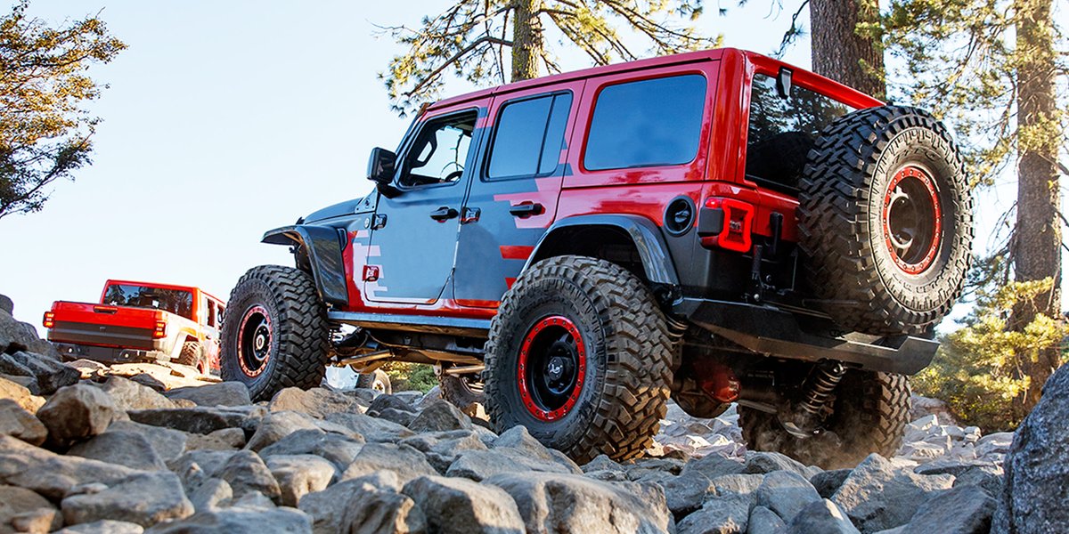 #JeepLife. It runs in the family.

📸: @CaseyCurrie