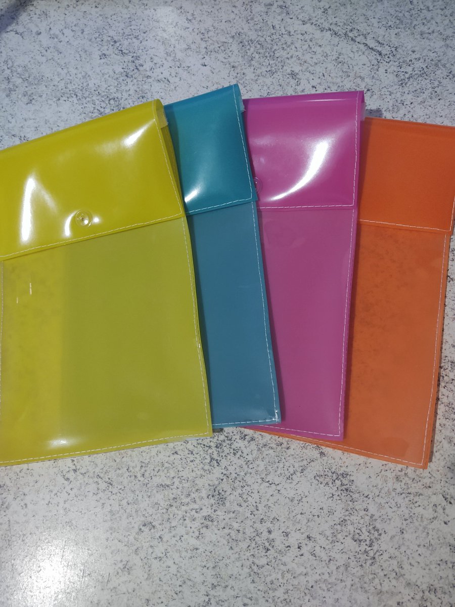 GerrardiKatiane's tweet photo. Lindos organizadores  ele servem para porta documentos porta celular e carregado e fone de ouvido porta higiene porta talher para você deixar organizado e suprer fácil de fazer higienização e ainda pode ser porta mascara #POA #RSR #Family #OrganizedCrime https://t.co/IkS1RqfRij
