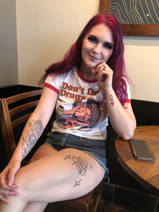 Good morning everyone especially @Breezybear8 it&rsquo;s her birthday if you see this wish her a happy birthday<a class="tags" target="_blank" title="On Twitter" href="/?out=eyJ0eXAiOiJKV1QiLCJhbGciOiJIUzUxMiJ9.eyJpYXQiOjE3MjU2OTI2MzgsImlzcyI6InR3cG9ybnN0YXJzLmNvbSIsIm5iZiI6MTcyNTY5MjYzOCwiZXhwIjoxNzU3MjI4NjM4LCJyZWRpcmVjdF91cmwiOiJodHRwczovL3R3aXR0ZXIuY29tL0JyZWV6eWJlYXI4In0.yYCZQ-BrilfAKB3SuzOxP_TtS6zejb4upkNc6G7z9twHdJ1rWs_-i5imfFqoGwcbHSVs6m8KiHAO1uMWljnCjg">@Breezybear8</a><a href="/tag/fortnite"class="tags"><span>#fortnite</span></a><a href="/tag/fortnitechapter3"class="tags"><span>#fortnitechapter3</span></a>