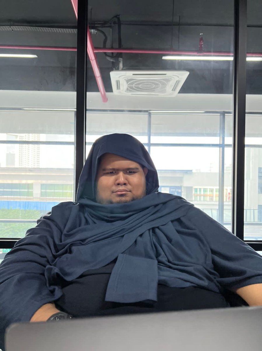 aimansalim_'s tweet photo. Editkan https://t.co/by7RlaBxp5