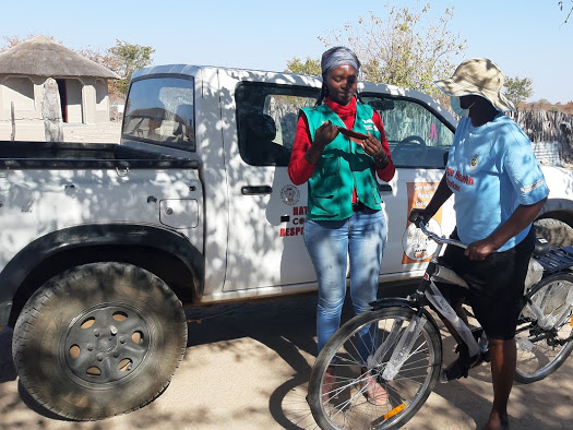 buhle1523's tweet photo. I was born and raised by a dedicated Village Health Worker.Indeed ,#VWH have and will always be the first line of healthcare in the village.Till today,I'm sensitive to issues of public health because I want to carry my mother's legacy!We should work on remuneration  though. https://t.co/QZA0mF90FU