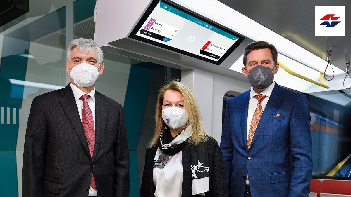 wienerlinien's tweet photo. Wie leiwand wird eigentlich das neue Infosystem in der U5? 😍 Ihr könnt dann nicht nur sehen, zu welchen Linien ihr in der Station umsteigen könnt, sondern seht auch, wann die nächste Bim abfährt 😎 ⏱️ 
Alle Infos: https://t.co/p1nOZt1PSw https://t.co/X87y40dWAA