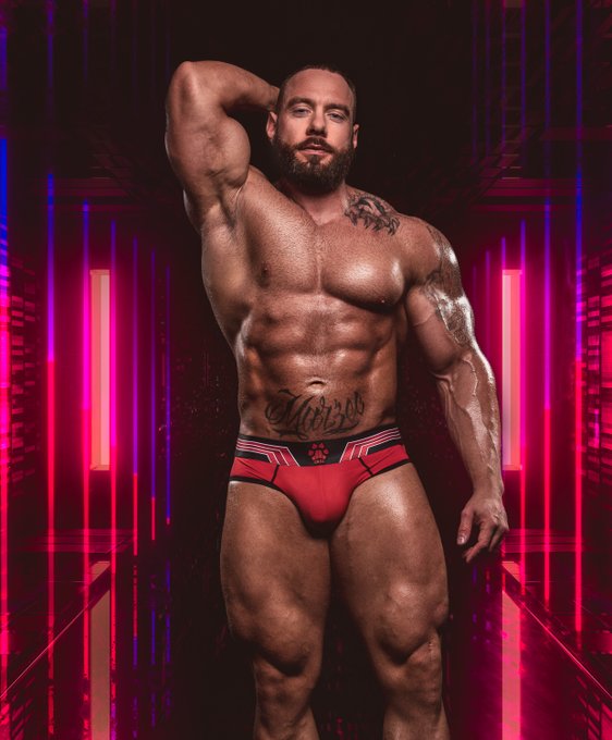 Ouf ? @MarcoMichaels4 by @PaulJamnicky https://t.co/GiK6hulLCm Exclusive!
.
.
@bulgespotter  @hotd_goodm