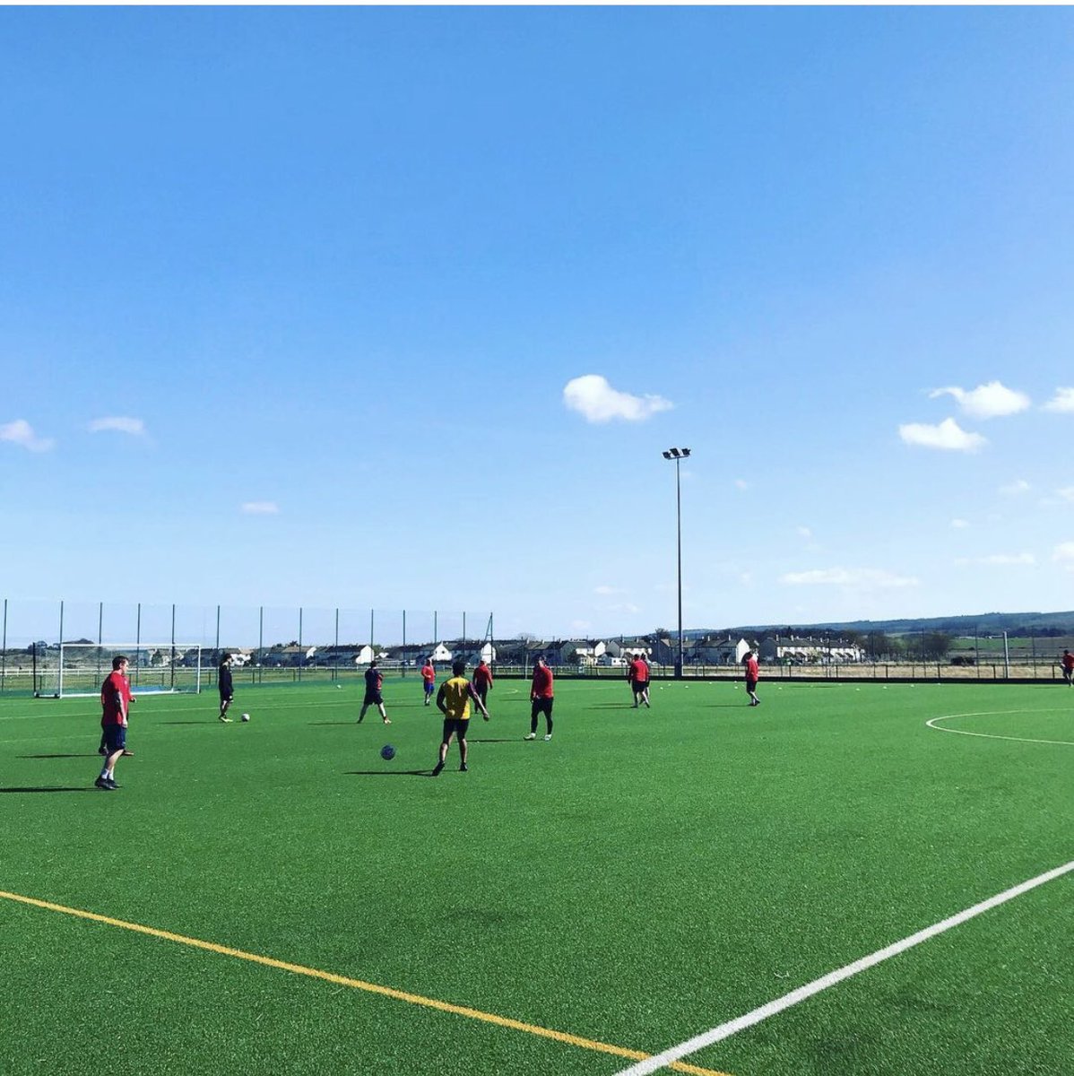 Kinloss_Sappers's tweet photo. The team will resume training Wed 12 Jan @ 1330 following the Christmas leave period 🎅 ⚽️ 

Anyone interested please come along, speak to a member of the team or DM us 🦅 

Disclaimer - Photograph may not reflect current weather conditions 🥶 ❄️ https://t.co/RAyAE0N8BD