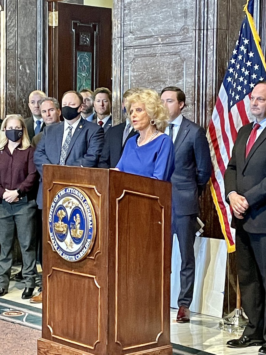 1stLadySC's tweet image. Honored to proclaim January as  Human Trafficking Awareness month in SC on behalf of @henrymcmaster, @AGAlanWilson, and so many dedicated people and agencies in our state. #HumanTraffickingAwarenessMonth