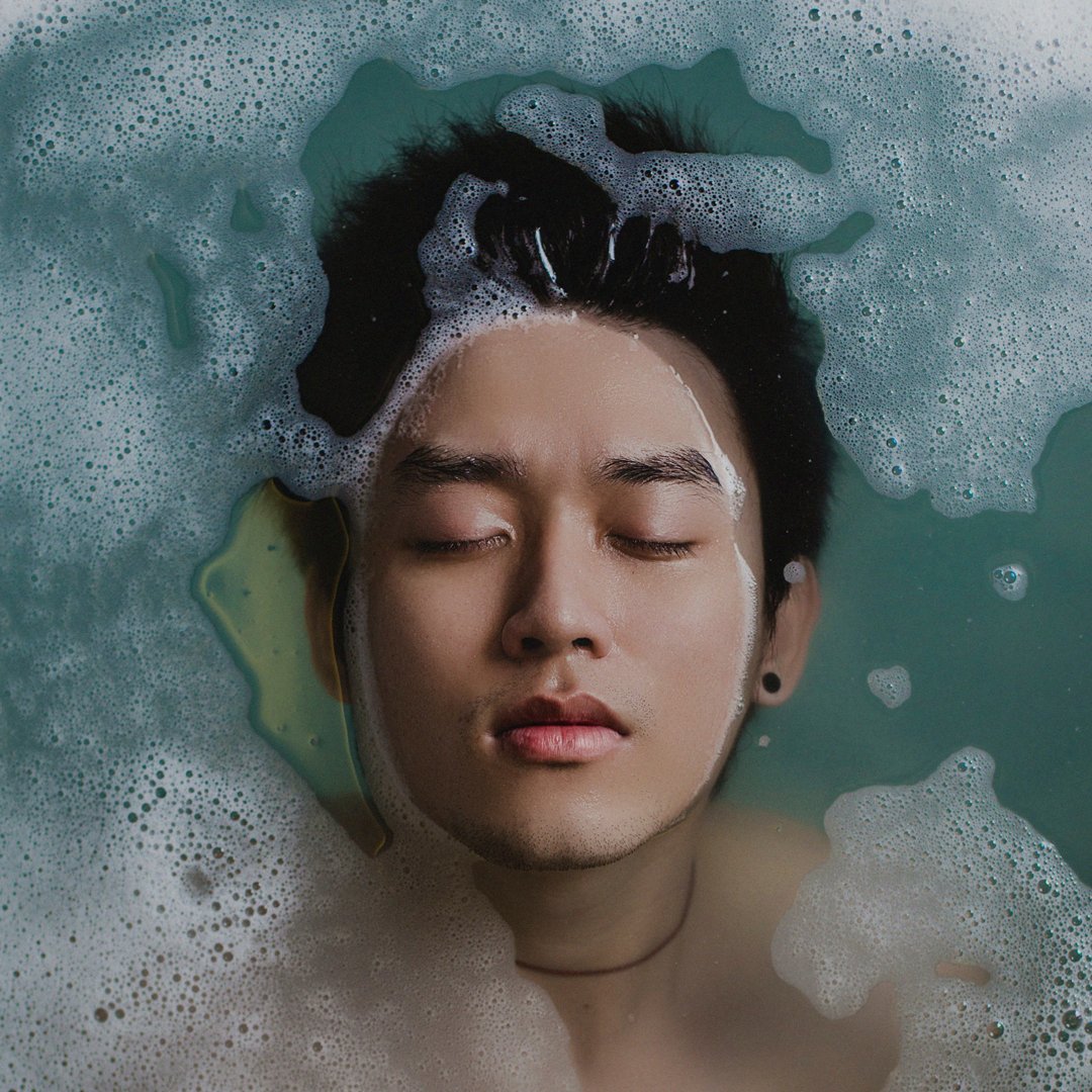 bglowing's tweet image. Our top new year’s resolution in 2022? Wellness. Transform your beauty routine into a self-care ritual with exceptional supplements + products to enhance your sense of wellbeing. 🙏