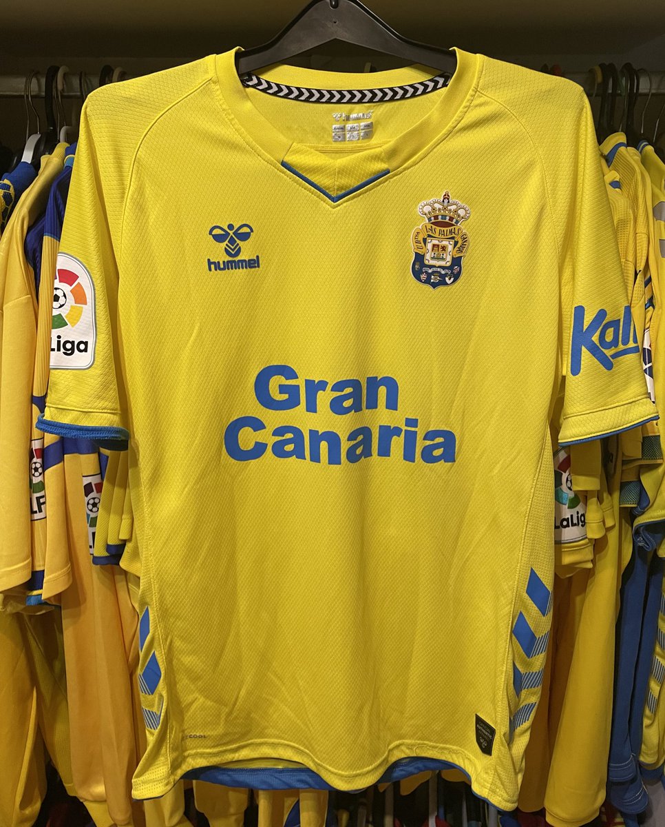 ChemyDiaz81's tweet photo. #AlexSuarez 💛4💙 @UDLP_Oficial #matchwornshirt T.2020/2021 ⚽️ #LigaSmartBank https://t.co/bJ25gcPfuk