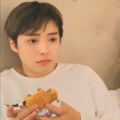 ChwGshe's tweet photo. 진짜 허접한데 조용할 날 없는 엔프피 고2의 트친이 되어주세요…🧐
근데 이제 탐라는 좀 많이 올릴예정 … 급발진 자주 할 예정 ^_^ 
편하게 다가와만 주신다면 사랑을 드립니다
#몬베베트친소 #몬베베_트친소 #트친소몬베베 https://t.co/ZVivWgKGcq