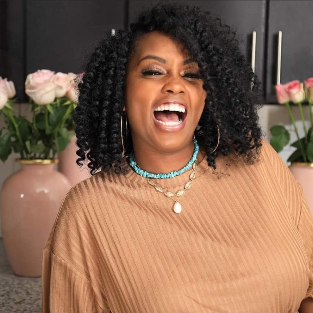 MummiesUp's tweet image. Contact 0559594655 to get connected to a sugar mummy or daddy now. The connection fee is settled after everything is done