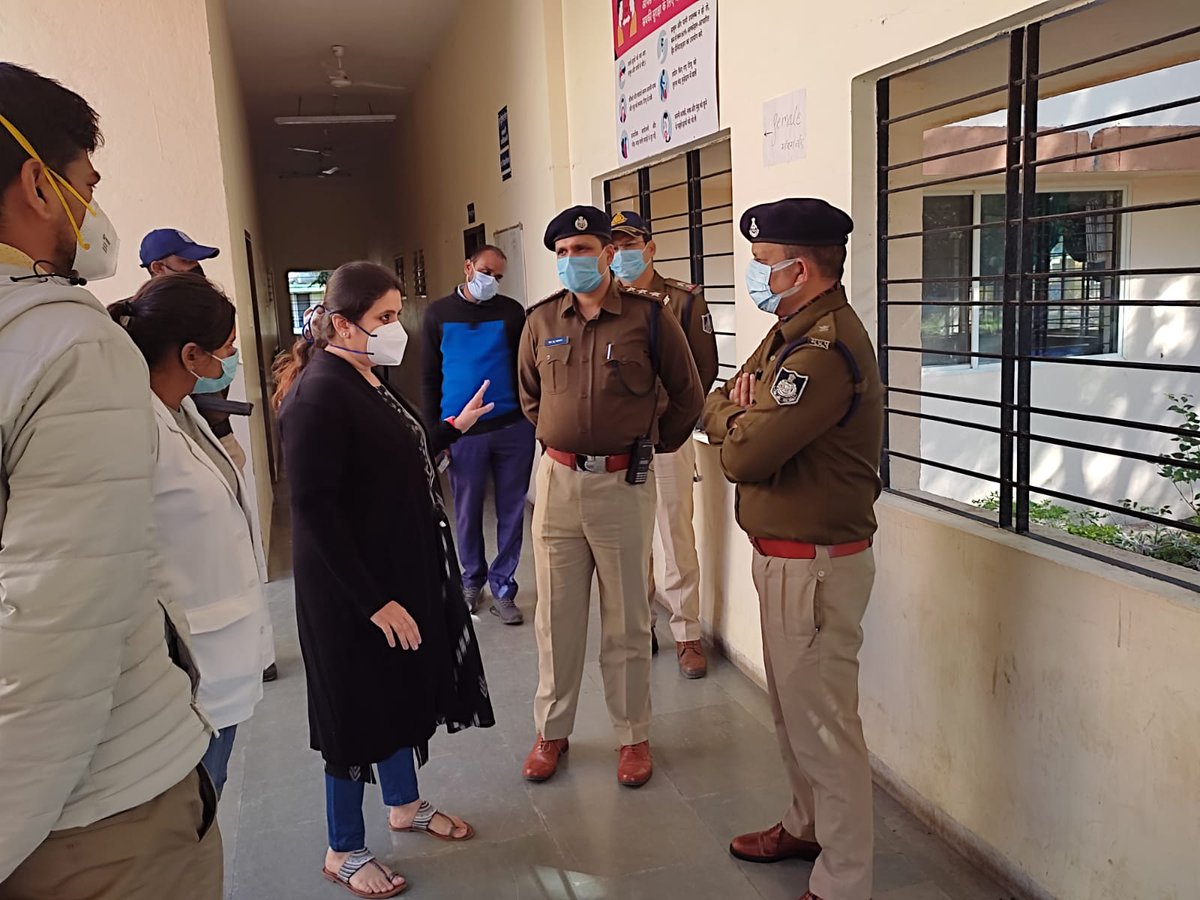 ACP Azadnagar (@azadnagarcsp) on Twitter photo рдерд╛рдирд╛ рднрд╡рд░рдХреБрдЖрдВ рдХреНрд╖реЗрддреНрд░ рдЕрдВрддрд░реНрдЧрдд рд╕реНрдерд┐рдд рдирд╢рд╛ рдореБрдХреНрддрд┐ рдХреЗрдВрджреНрд░ рдореЗрдВ рд╕реБрд╡рд┐рдзрд╛рдУрдВ рдПрд╡рдВ рд╡реНрдпрд╡рд╕реНрдерд╛рдУрдВ рдХрд╛ рдЕрд╡рд▓реЛрдХрди рдбреАрд╕реАрдкреА рд╕рд░ рдХреЗ рд╕рд╛рде рдХрд┐рдпрд╛ рдЧрдпрд╛ рдПрд╡рдВ рд▓реЛрдЧреЛрдВ рдХреЛ рдирд╢реЗ рд╕реЗ рджреВрд░ рд░рд╣рдиреЗ рдХреА рд╕рдордЭрд╛рдЗрд╢ рджреАред
<a href="/DGP_MP/">DGP MP</a> <a href="/CP_INDORE/">Commissioner of Police,Indore</a> @AdditionalCPInd @Digindorerural <a href="/dcpindore_zone2/">DCP Indore Zone - 2</a> <a href="/AspIndore/">Addl SP GRP INDORE</a> <a href="/AzadNagar11/">Azad Nagar police station</a> <a href="/Rdkanwa1/">Rd kanwa</a> <a href="/vikassingh218/">Vikas Singh Chauhan</a> рдерд╛рдирд╛ рднрд╡рд░рдХреБрдЖрдВ рдХреНрд╖реЗрддреНрд░ рдЕрдВрддрд░реНрдЧрдд рд╕реНрдерд┐рдд рдирд╢рд╛ рдореБрдХреНрддрд┐ рдХреЗрдВрджреНрд░ рдореЗрдВ рд╕реБрд╡рд┐рдзрд╛рдУрдВ рдПрд╡рдВ рд╡реНрдпрд╡рд╕реНрдерд╛рдУрдВ рдХрд╛ рдЕрд╡рд▓реЛрдХрди рдбреАрд╕реАрдкреА рд╕рд░ рдХреЗ рд╕рд╛рде рдХрд┐рдпрд╛ рдЧрдпрд╛ рдПрд╡рдВ рд▓реЛрдЧреЛрдВ рдХреЛ рдирд╢реЗ рд╕реЗ рджреВрд░ рд░рд╣рдиреЗ рдХреА рд╕рдордЭрд╛рдЗрд╢ рджреАред
<a href="/DGP_MP/">DGP MP</a> <a href="/CP_INDORE/">Commissioner of Police,Indore</a> @AdditionalCPInd @Digindorerural <a href="/dcpindore_zone2/">DCP Indore Zone - 2</a> <a href="/AspIndore/">Addl SP GRP INDORE</a> <a href="/AzadNagar11/">Azad Nagar police station</a> <a href="/Rdkanwa1/">Rd kanwa</a> <a href="/vikassingh218/">Vikas Singh Chauhan</a>