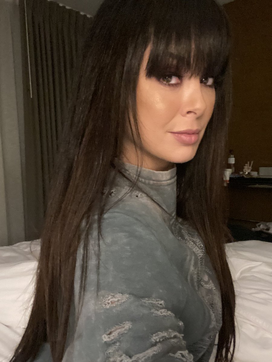 RebelTanea's tweet image. Just one look that’s all took. #Rebel #nofilter #lotd