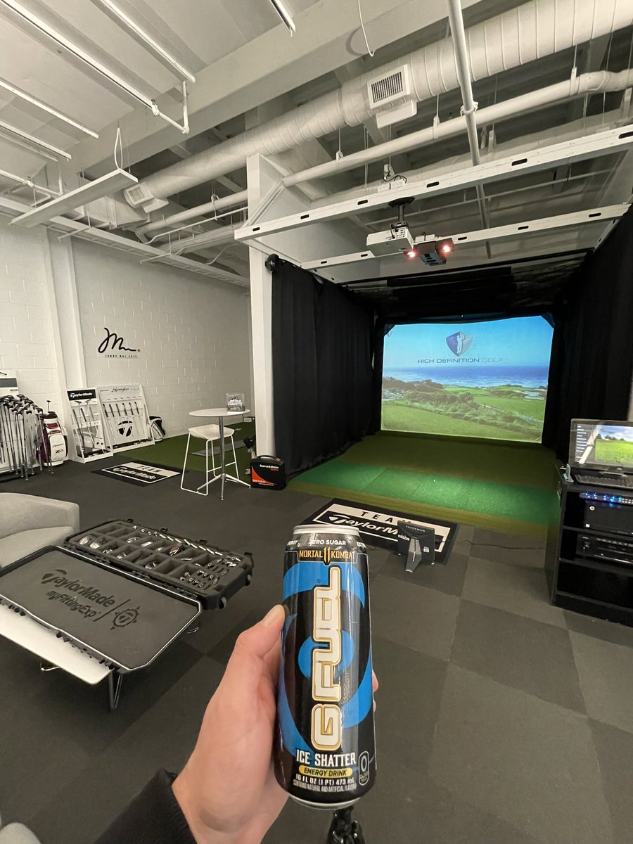 JonnyMacGolf's tweet photo. It’s how I get the day started! Getting my clients locked in with STEALTH
🛑🛑🛑🛑
The age of #CARBONWOOD IS HERE!
@GFuelEnergy #GSQUAD #GFUEL #TeamGfuel #PoweredbyGfuel https://t.co/TjZiI0PYLv